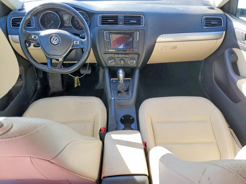 Photo 8 from auction – 2017 VOLKSWAGEN JETTA with VIN 3VWDB7AJ2HM375177