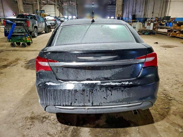 Photo 6 from auction – 2012 CHRYSLER 200 with VIN 1C3CCBBB4CN178200
