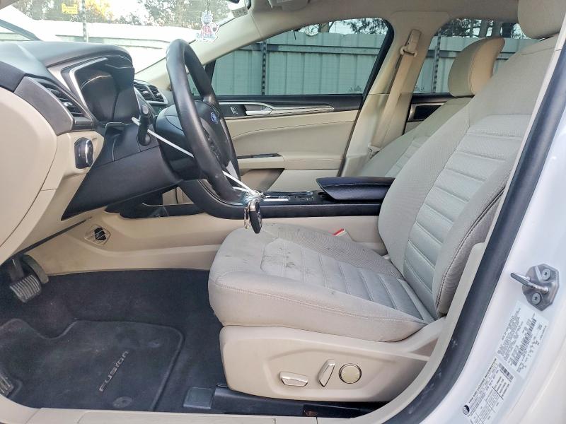 Photo 7 from auction – 2019 FORD FUSION with VIN 3FA6P0LU7KR257041