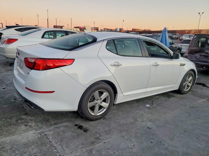 Photo 3 from auction – 2015 KIA OPTIMA LX with VIN 5XXGM4A72FG352719