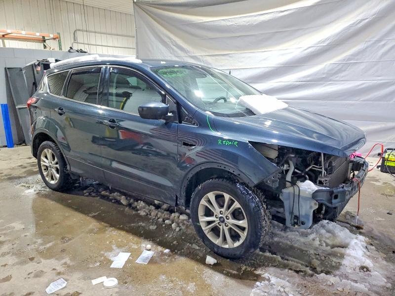 Photo 4 from auction – 2019 FORD ESCAPE SE with VIN 1FMCU9GD1KUB41424
