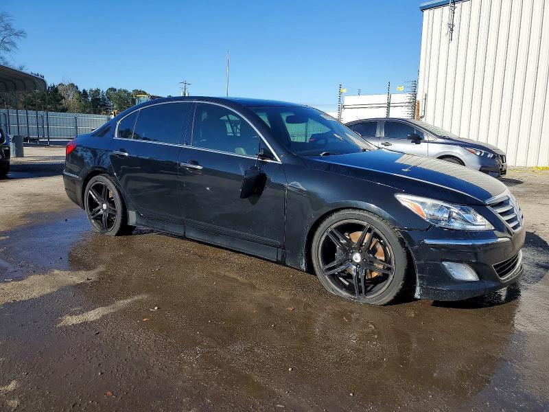 Photo 4 from auction – 2014 HYUNDAI GENESIS 3. with VIN KMHGC4DDXEU265577