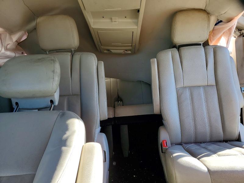 Photo 10 from auction – 2014 CHRYSLER TOWN & COU with VIN 2C4RC1BG4ER192874