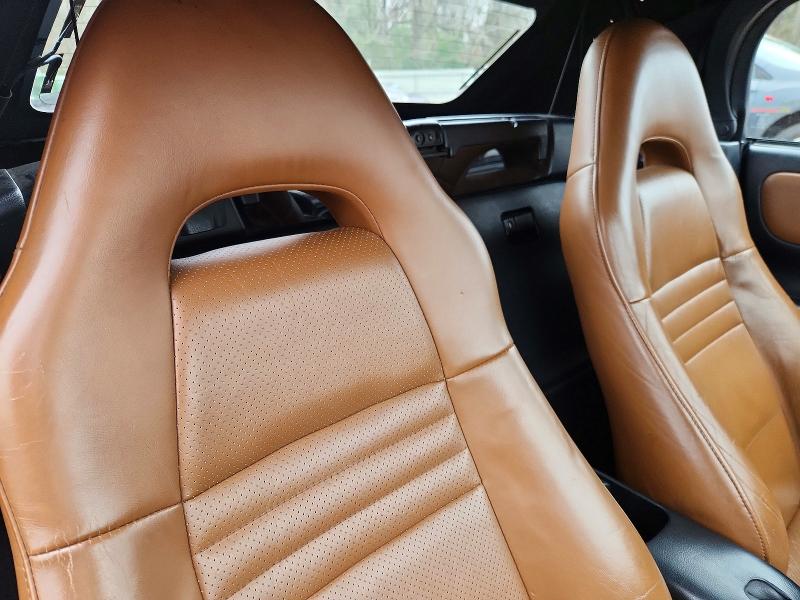 Photo 10 from auction – 2005 TOYOTA MR2 SPYDER with VIN JTDFR320350073062
