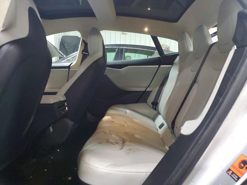Photo 10 from auction – 2015 TESLA MODEL S with VIN 5YJSA1H41FF083208