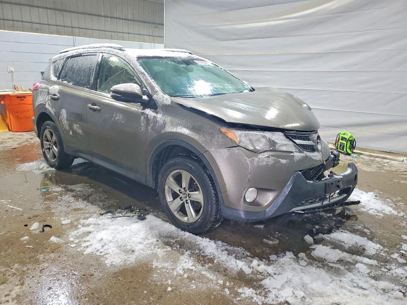 Photo 4 from auction – 2015 TOYOTA RAV4 XLE with VIN JTMRFREVXFD128018