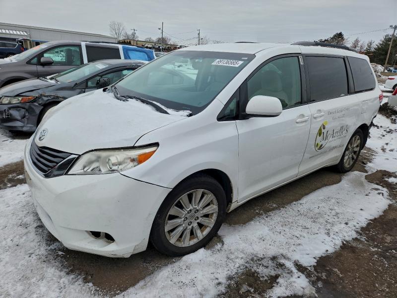 TOYOTA SIENNA LE 2014 with VIN 5TDJK3DC4ES093937 - Photo from auction