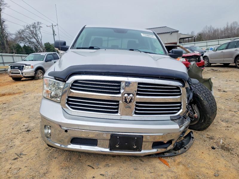 Photo 5 from auction – 2018 RAM 1500 with VIN 1C6RR7LT0JS253957