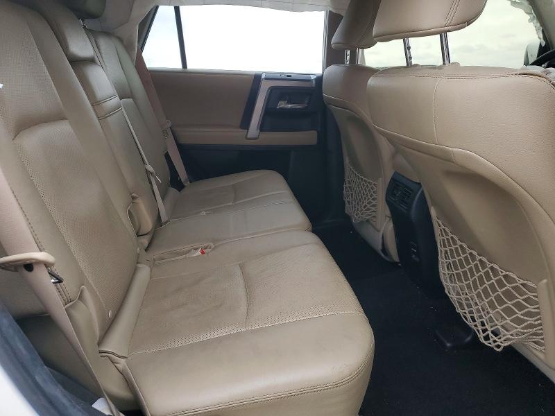 Photo 11 from auction – 2018 TOYOTA 4RUNNER SR with VIN JTEBU5JR2J5605631