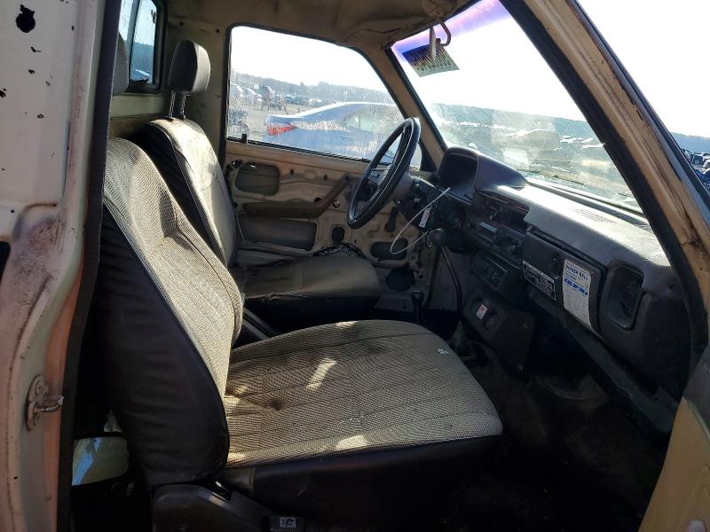 Photo 10 from auction – 1983 TOYOTA PICKUP with VIN JT4RN48S3D0081071