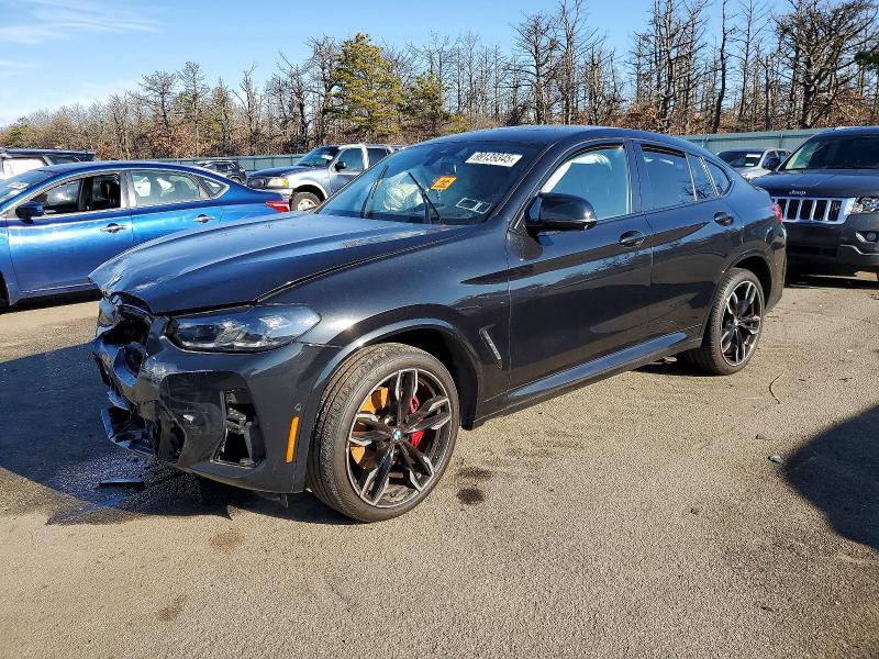 BMW X4 2024 with VIN 5UX43DT08R9W26883 - Photo from auction