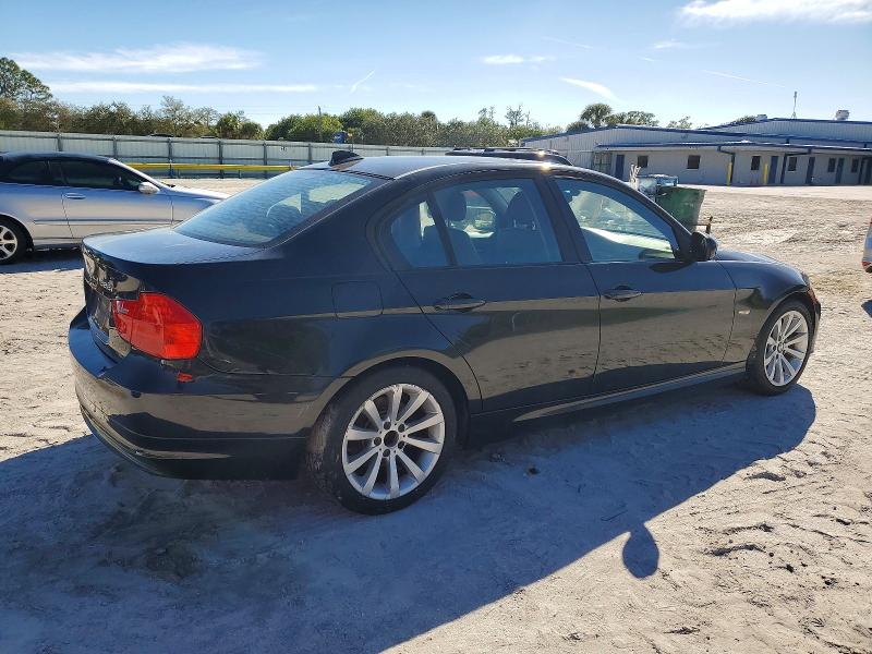 Photo 3 from auction – 2011 BMW 328 XI with VIN WBAPK7C52BA970497