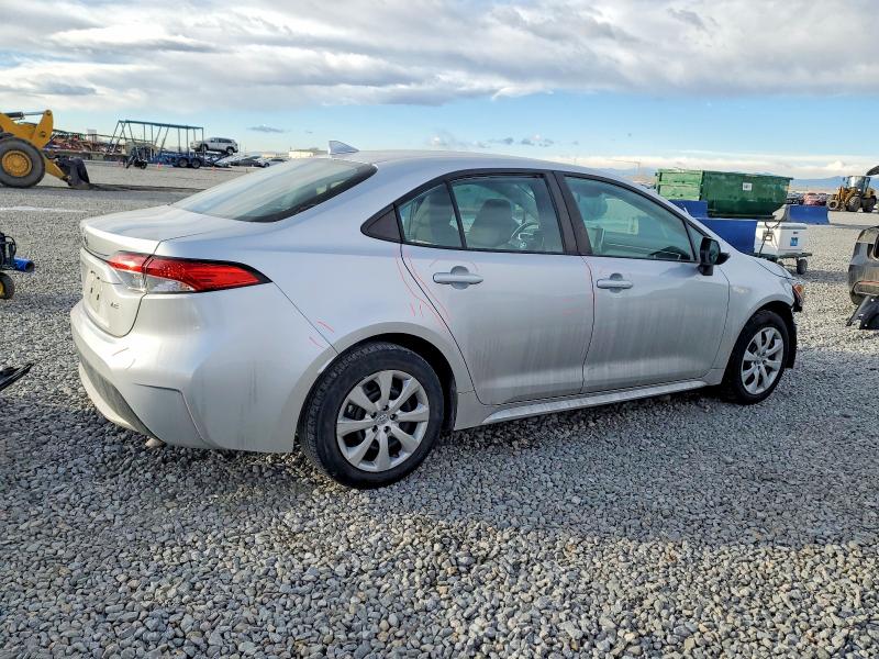 Photo 3 from auction – 2021 TOYOTA COROLLA LE with VIN 5YFEPMAE0MP172091