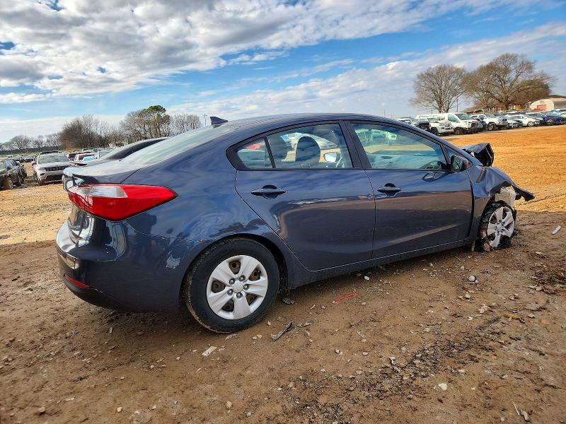 Photo 3 from auction – 2016 KIA FORTE LX with VIN KNAFK4A60G5570024