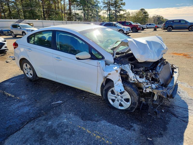 Photo 4 from auction – 2018 KIA FORTE LX with VIN 3KPFL4A77JE196905