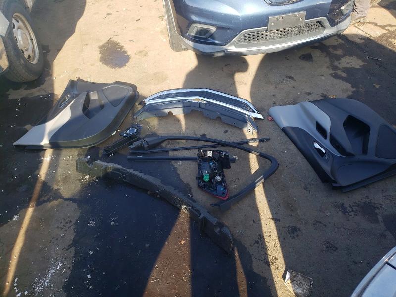 Photo 13 from auction – 2020 CHEVROLET EQUINOX LS with VIN 2GNAXHEV4L6221932