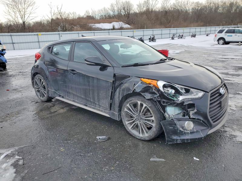 Foto 4 de la subasta – 2016 HYUNDAI VELOSTER con VIN KMHTC6AE0GU272046