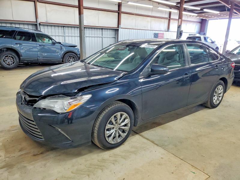 TOYOTA CAMRY LE 2016 z numerem VIN 4T4BF1FK2GR553792 - Zdjęcie z aukcji