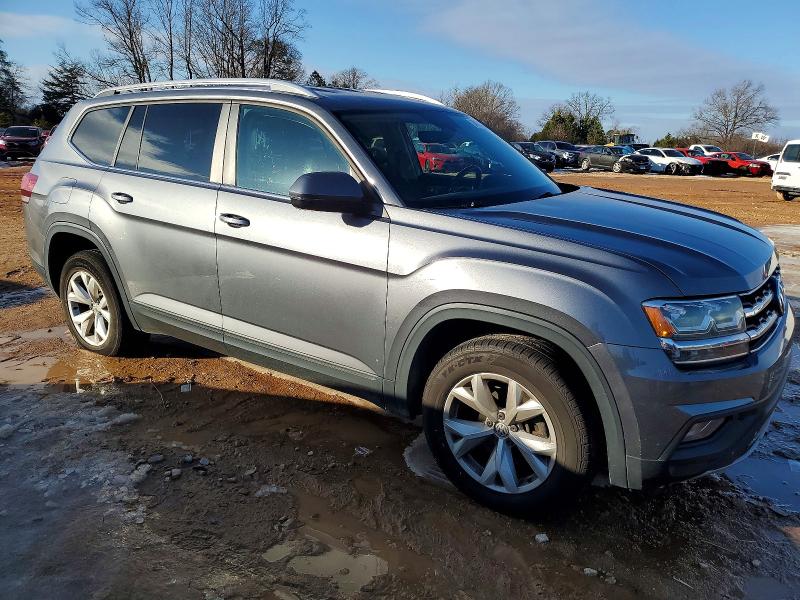 Photo 4 from auction – 2018 VOLKSWAGEN ATLAS with VIN 1V2CR2CA8JC504572