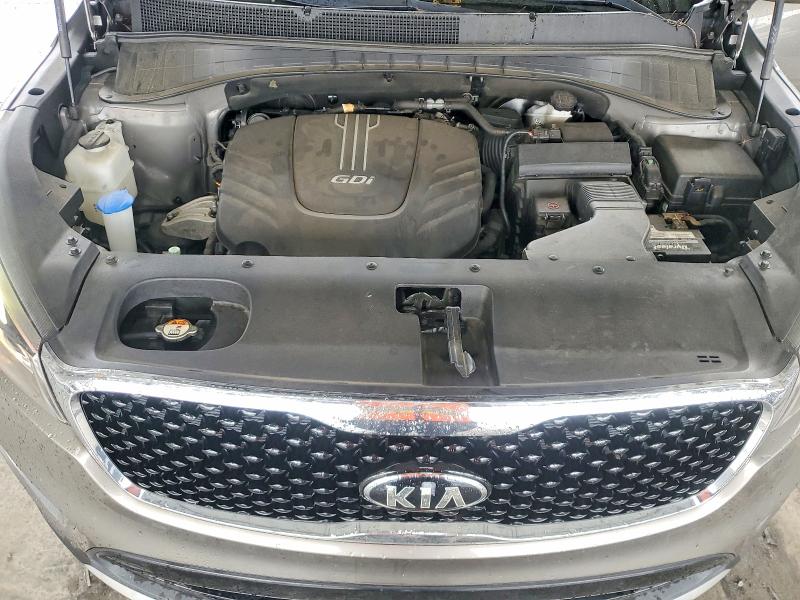Photo 11 from auction – 2016 KIA SORENTO EX with VIN 5XYPHDA52GG018903
