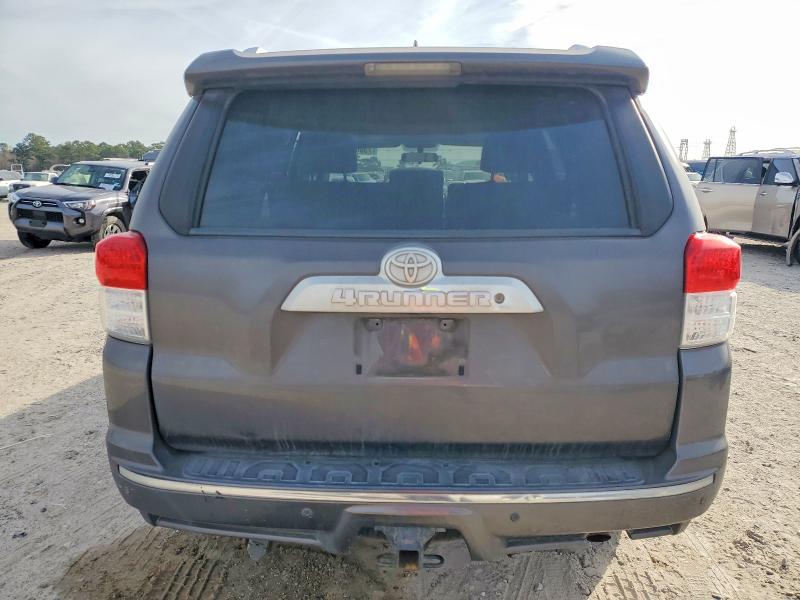 Photo 6 from auction – 2012 TOYOTA 4RUNNER SR with VIN JTEZU5JR2C5045269