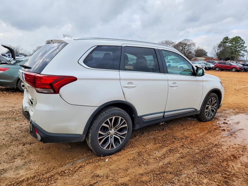 Photo 3 from auction – 2018 MITSUBISHI OUTLANDER with VIN JA4AD3A35JZ001946