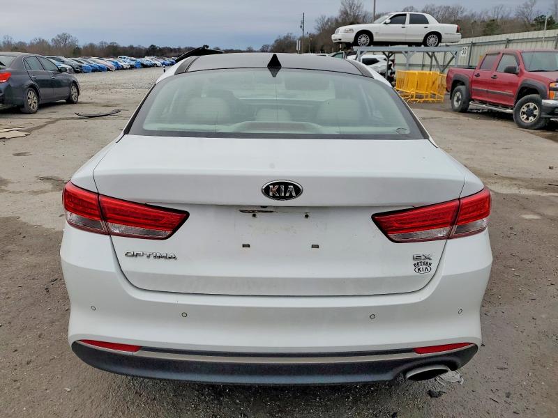 Foto 6 de la subasta – 2018 KIA OPTIMA EX con VIN 5XXGU4L36JG247734