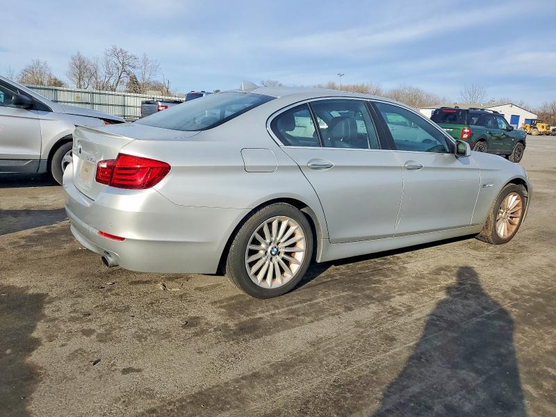 Photo 3 from auction – 2011 BMW 535 XI with VIN WBAFU7C53BC778788