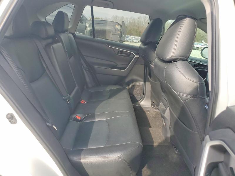 Photo 10 from auction – 2020 TOYOTA RAV4 LE with VIN 2T3F1RFV2LC071572