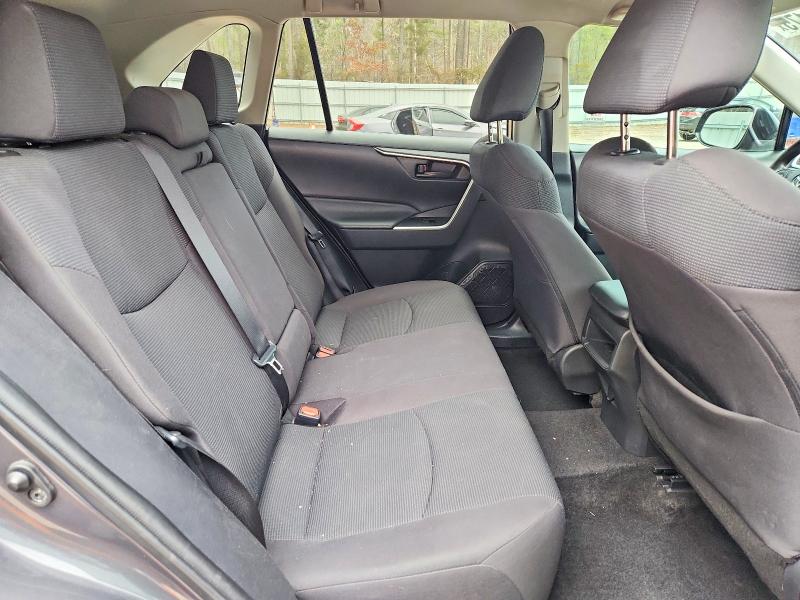Photo 11 from auction – 2021 TOYOTA RAV4 with VIN 2T3F1RFV0MW206497