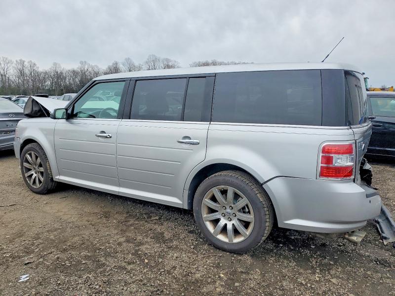 Photo 2 from auction – 2009 FORD FLEX LIMIT with VIN 2FMEK63C09BB08795