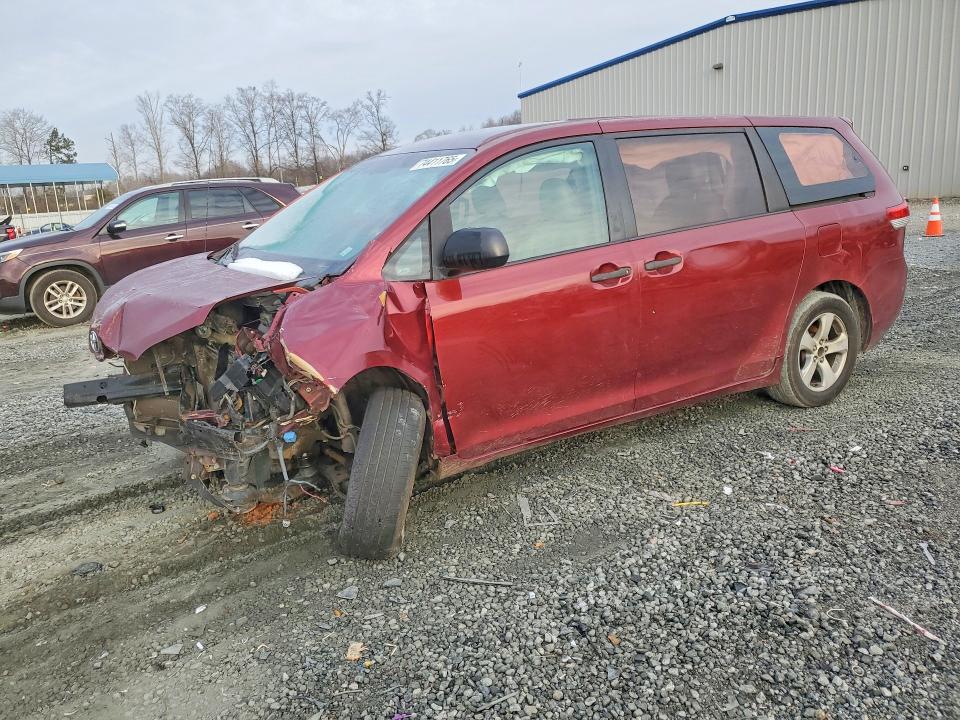 TOYOTA SIENNA BAS 2011 with VIN 5TDKA3DC8BS001747 - Photo from auction