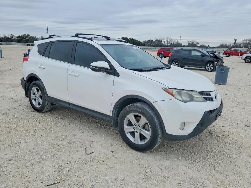Photo 4 from auction – 2013 TOYOTA RAV4 with VIN 2T3WFREV4DW060639
