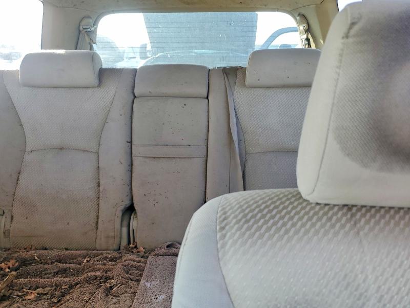 Photo 10 from auction – 2004 TOYOTA HIGHLANDER with VIN JTEDD21A440095205