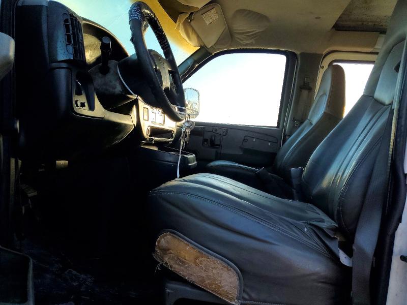 Photo 7 from auction – 2004 CHEVROLET EXPRESS G2 with VIN 1GCGG25VX41199522