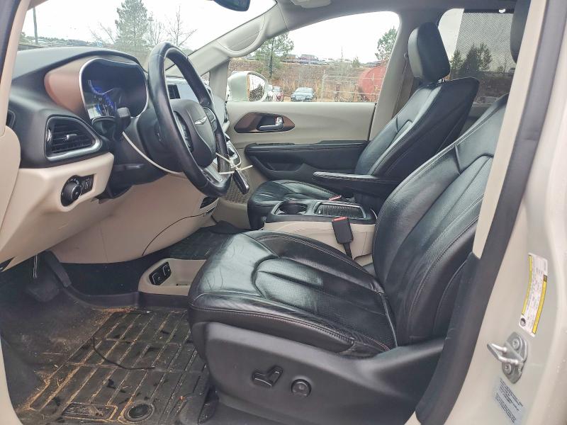 Photo 7 from auction – 2017 CHRYSLER PACIFICA with VIN 2C4RC1EG2HR752827