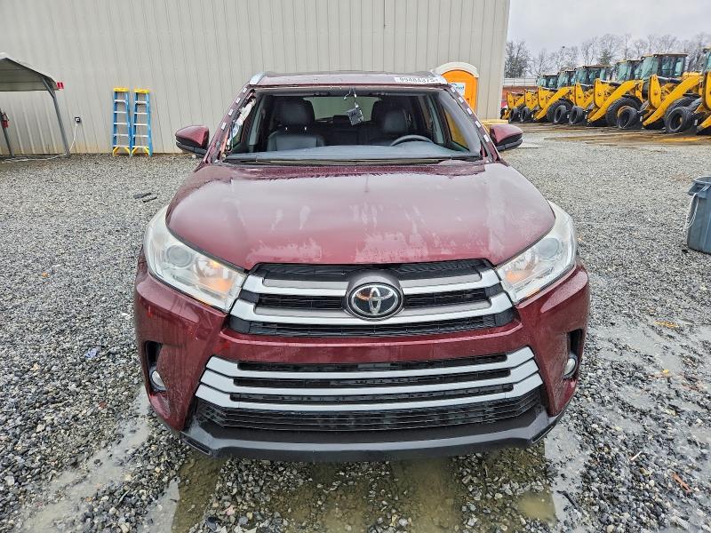 Photo 5 from auction – 2019 TOYOTA HIGHLANDER with VIN 5TDJZRFH9KS703897