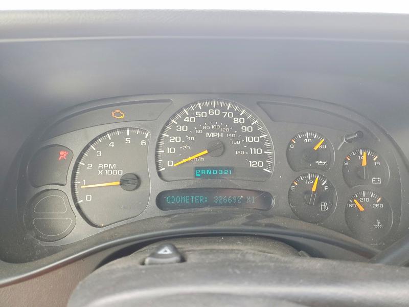 Photo 9 from auction – 2004 CHEVROLET SILVERADO with VIN 2GCEC19T741269350