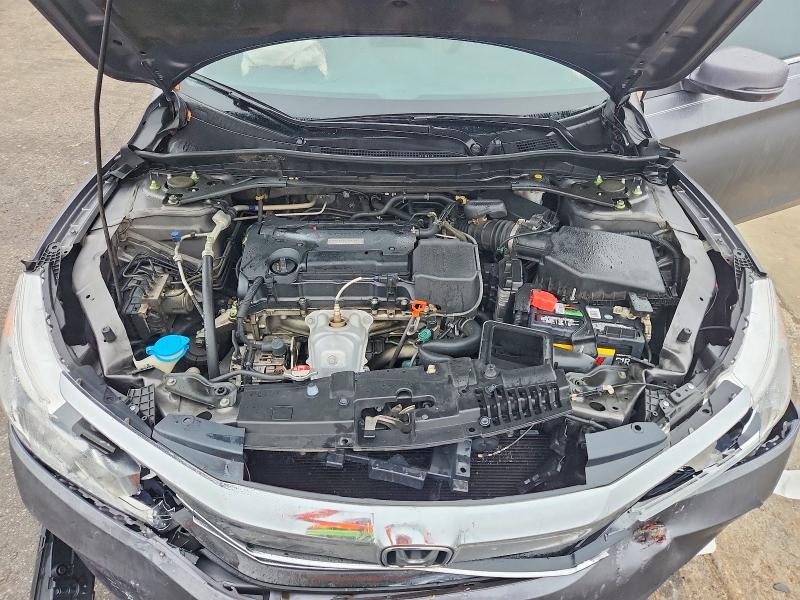 Photo 11 from auction – 2017 HONDA ACCORD EX with VIN 1HGCR2F74HA049759