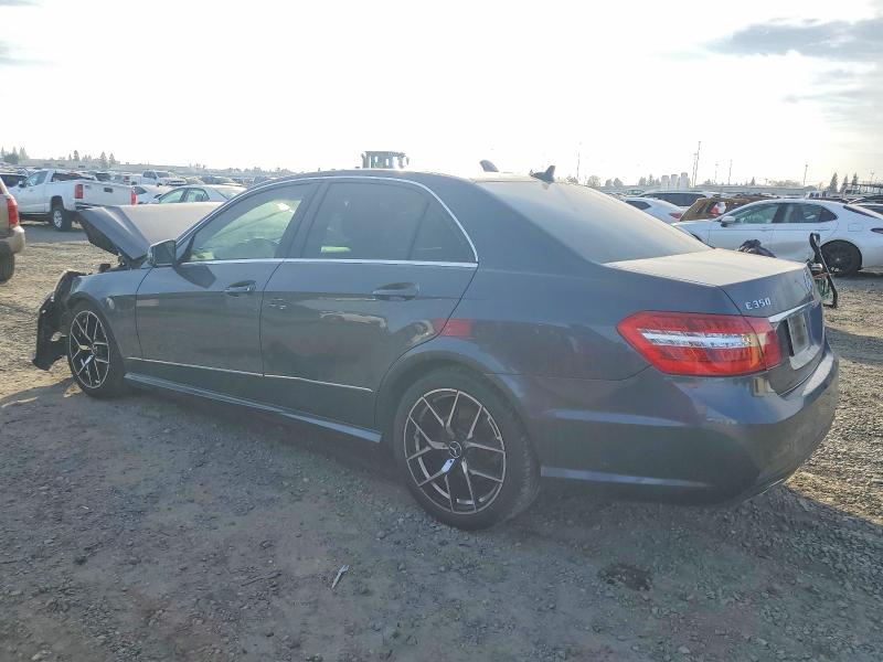 Photo 2 from auction – 2011 MERCEDES-BENZ E with VIN WDDHF5GB2BA379298