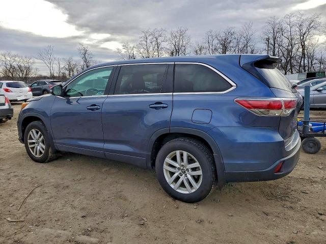 Photo 2 from auction – 2016 TOYOTA HIGHLANDER with VIN 5TDBKRFH8GS281637