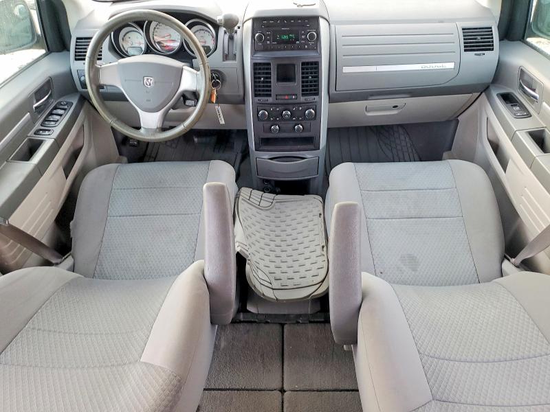 Photo 8 from auction – 2010 DODGE GRAND CARA with VIN 2D4RN3D16AR394403