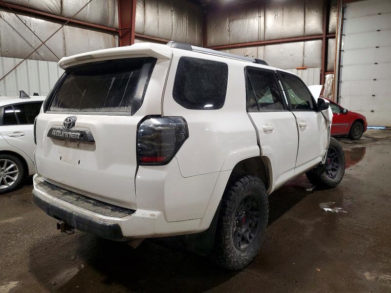 Zdjęcie 3 z aukcji – 2016 TOYOTA 4RUNNER z VIN JTEBU5JR1G5290345