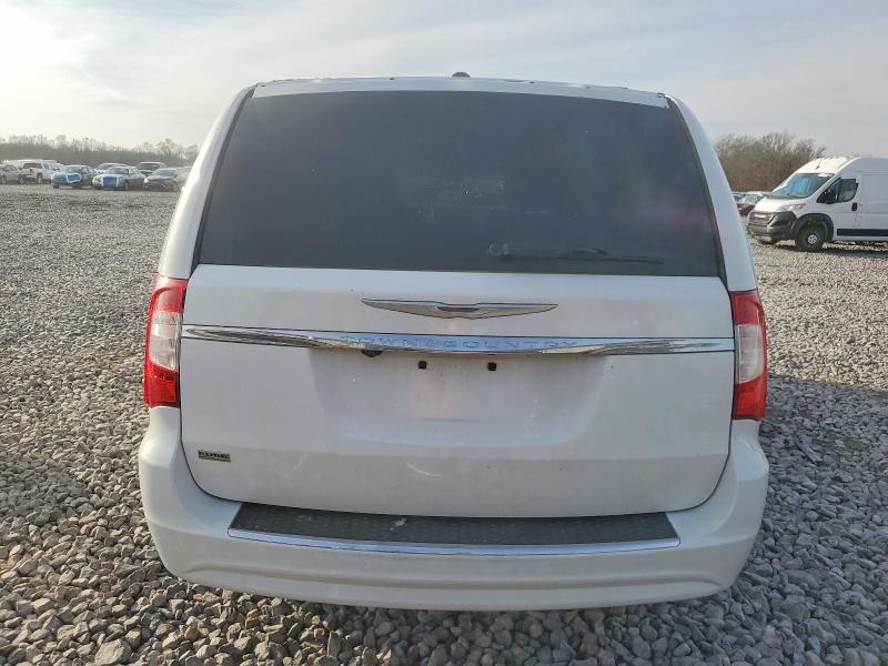 Photo 6 from auction – 2016 CHRYSLER TOWN & COU with VIN 2C4RC1BG7GR297377