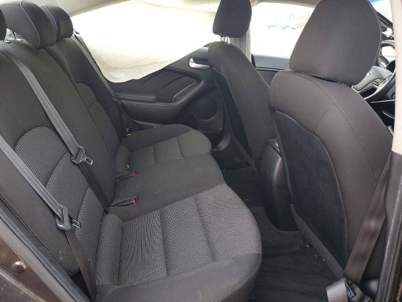 Photo 10 from auction – 2018 KIA FORTE with VIN 3KPFK4A71JE212082