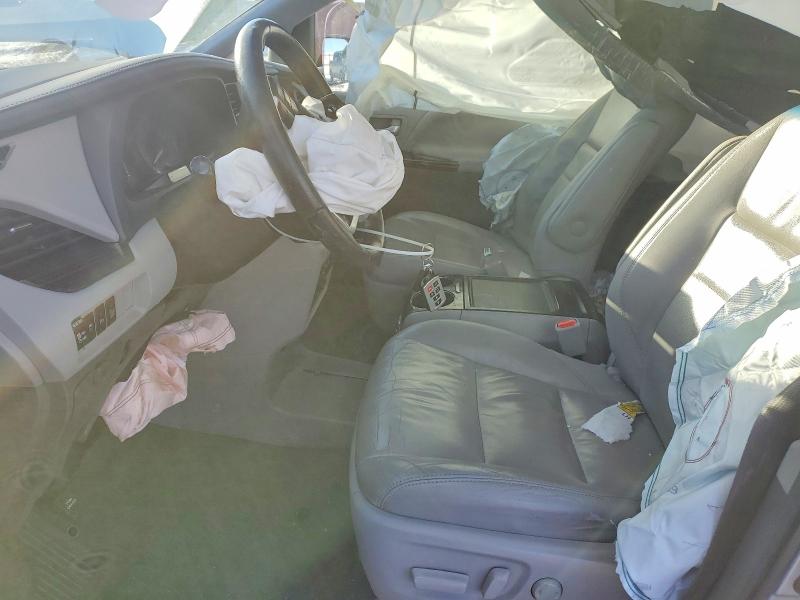 Photo 7 from auction – 2017 TOYOTA SIENNA XLE with VIN 5TDYZ3DC6HS868446