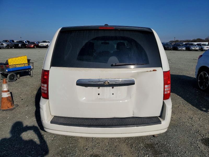 Photo 6 from auction – 2010 CHRYSLER TOWN & COUNTRY with VIN 2A4RR4DE2AR226438