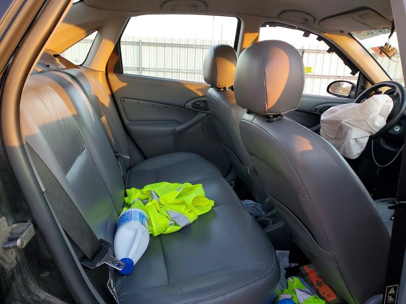 Photo 10 from auction – 2000 FORD FOCUS with VIN 1FAFP3831YW414053