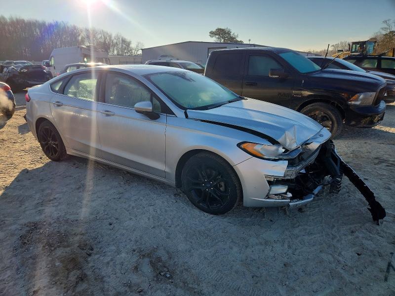Photo 4 from auction – 2019 FORD FUSION with VIN 3FA6P0HD5KR127266