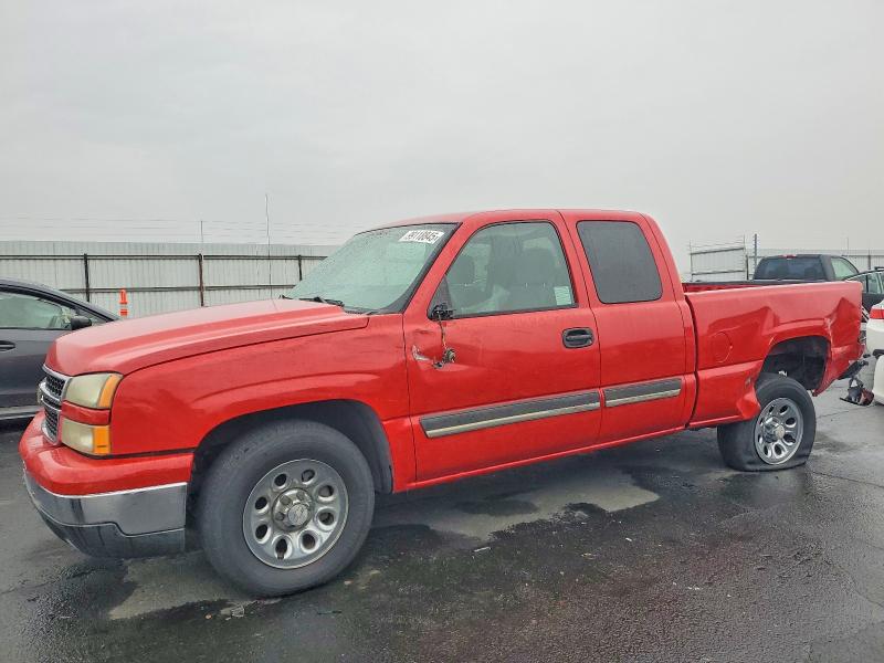 CHEVROLET SILVERADO 2006 with VIN 1GCEC19V96Z133989 - Photo from auction